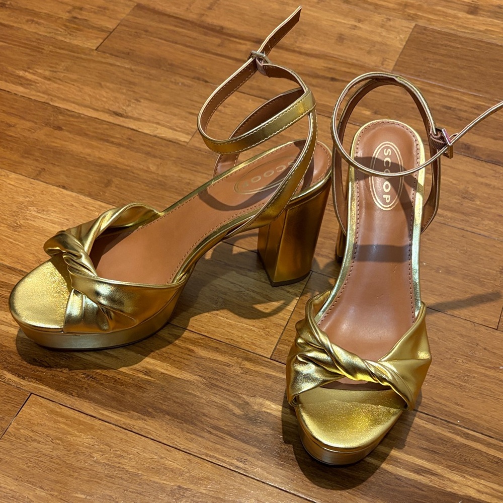 Scoop Gold Women's Block Heel Sandals